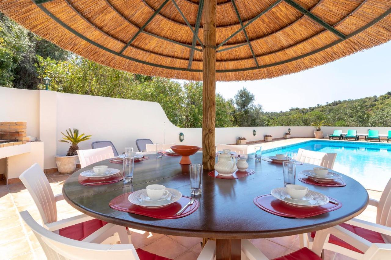 Casa Ouricos Large Pool Bbq Walk To Beach 카르보에이루 외부 사진